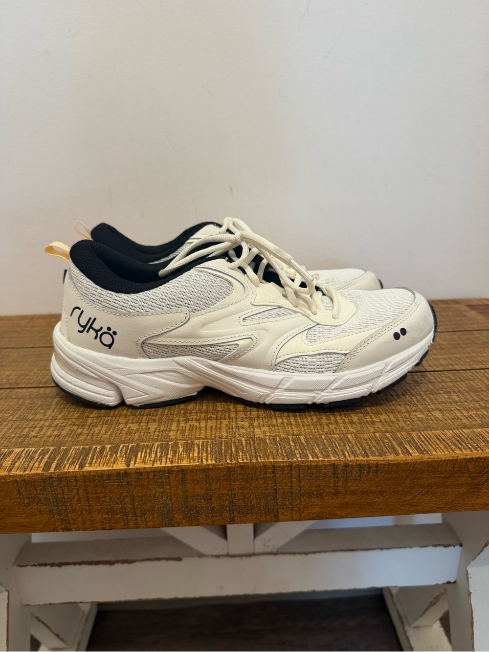 Ryka  Invoke Walking Sneaker Women’s Size 8.5M